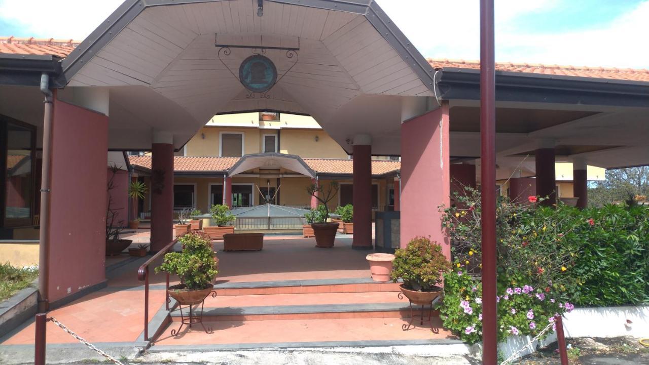Tk Hotel - Ex Ares San Giovanni La Punta Exterior foto